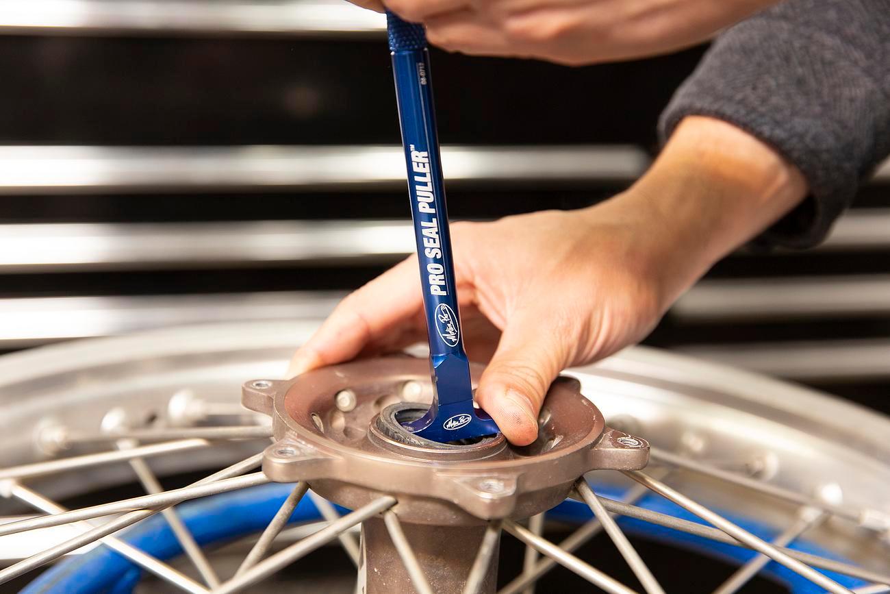MOTION PRO SEAL PULLER A1 ACCESSORY IMPORTS sold by Cully's Yamaha