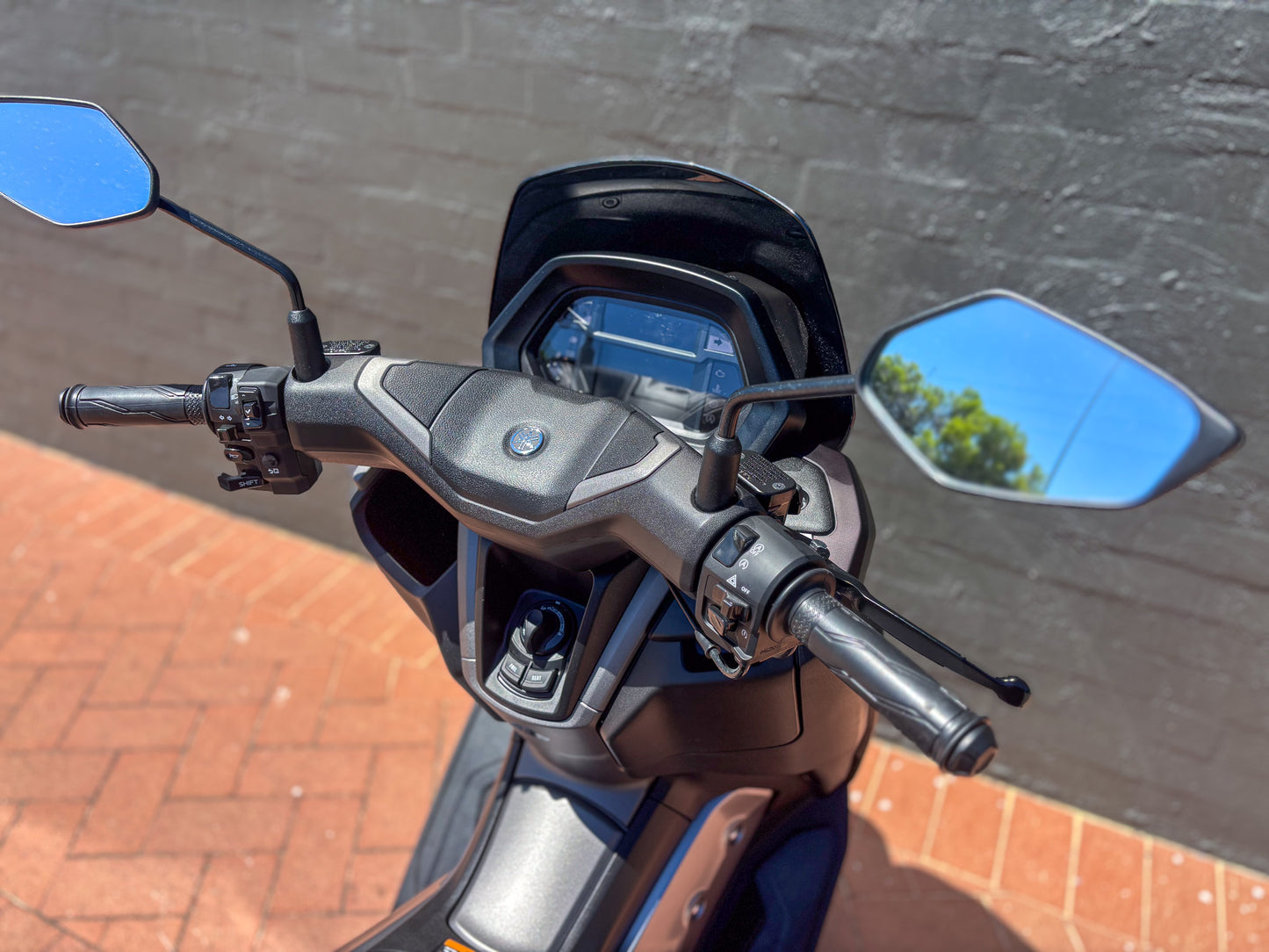 DEALER DEMO 2025 YAMAHA NMAX 155 $5,690* Excl Gov Charges