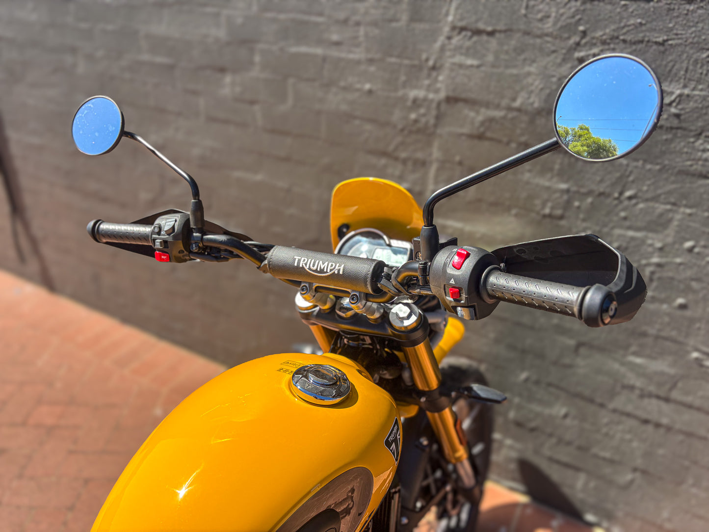 DEALER DEMO 2025 TRIUMPH SCRAMBLER 400 XC $8,450* Excl Gov Charges