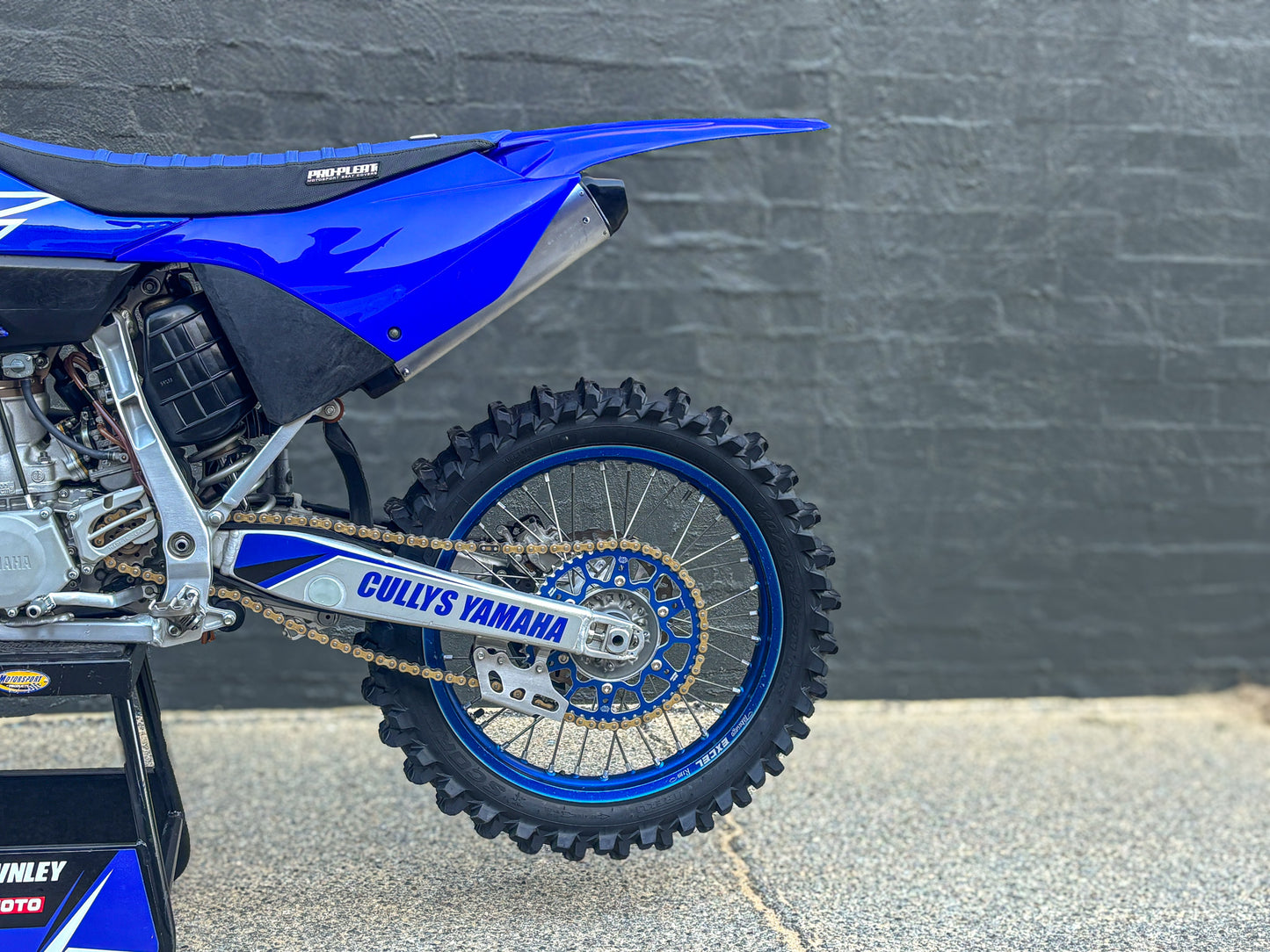 USED 2023 YAMAHA YZ250 $9,990