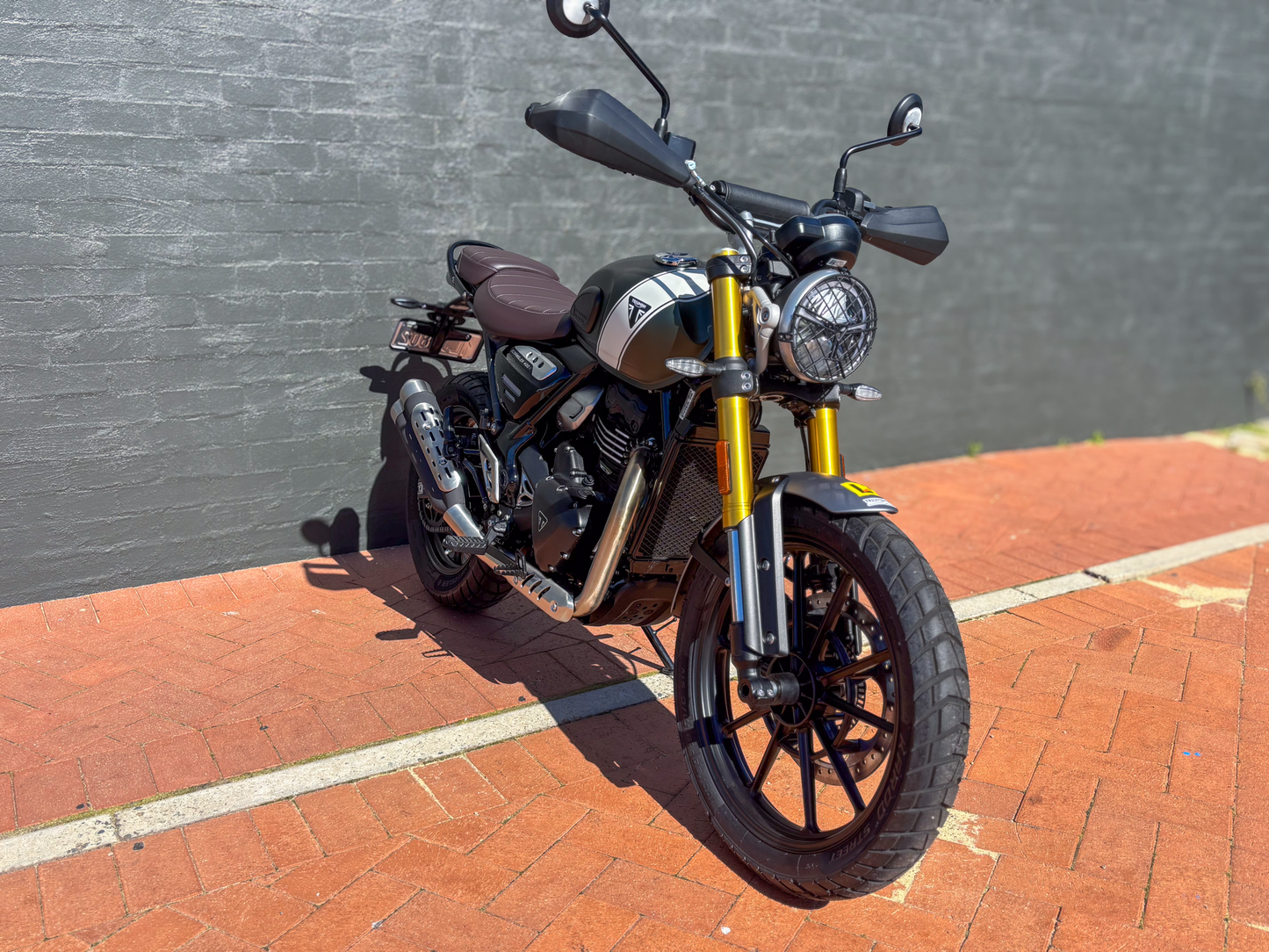 DEALER DEMO 2024 TRIUMPH SCRAMBLER 400 X $7,990* Excl Gov Charges
