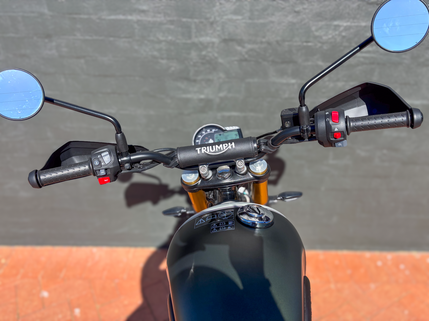 DEALER DEMO 2024 TRIUMPH SCRAMBLER 400 X $7,990* Excl Gov Charges
