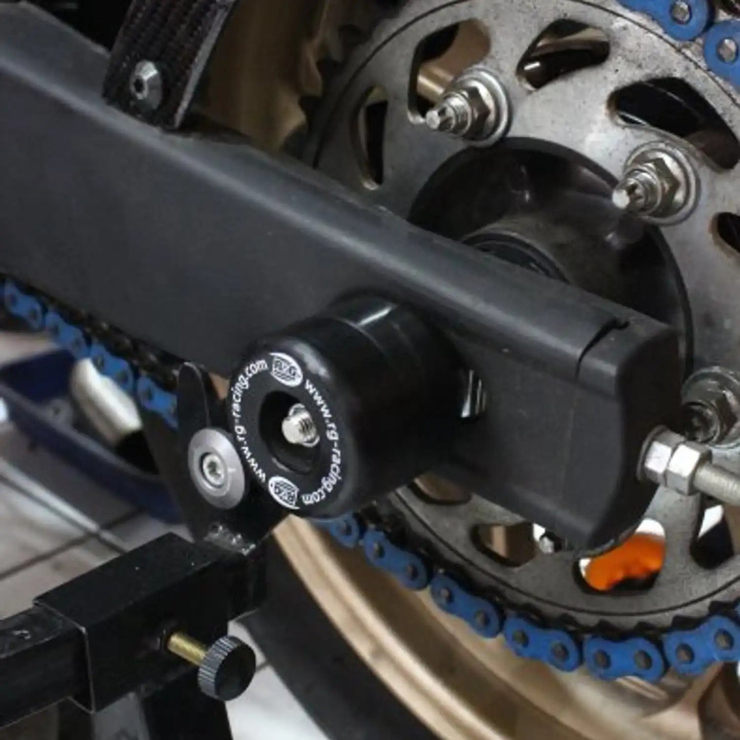 R&G SWINGARM PROTECTORS - YZF-R3/MT-03