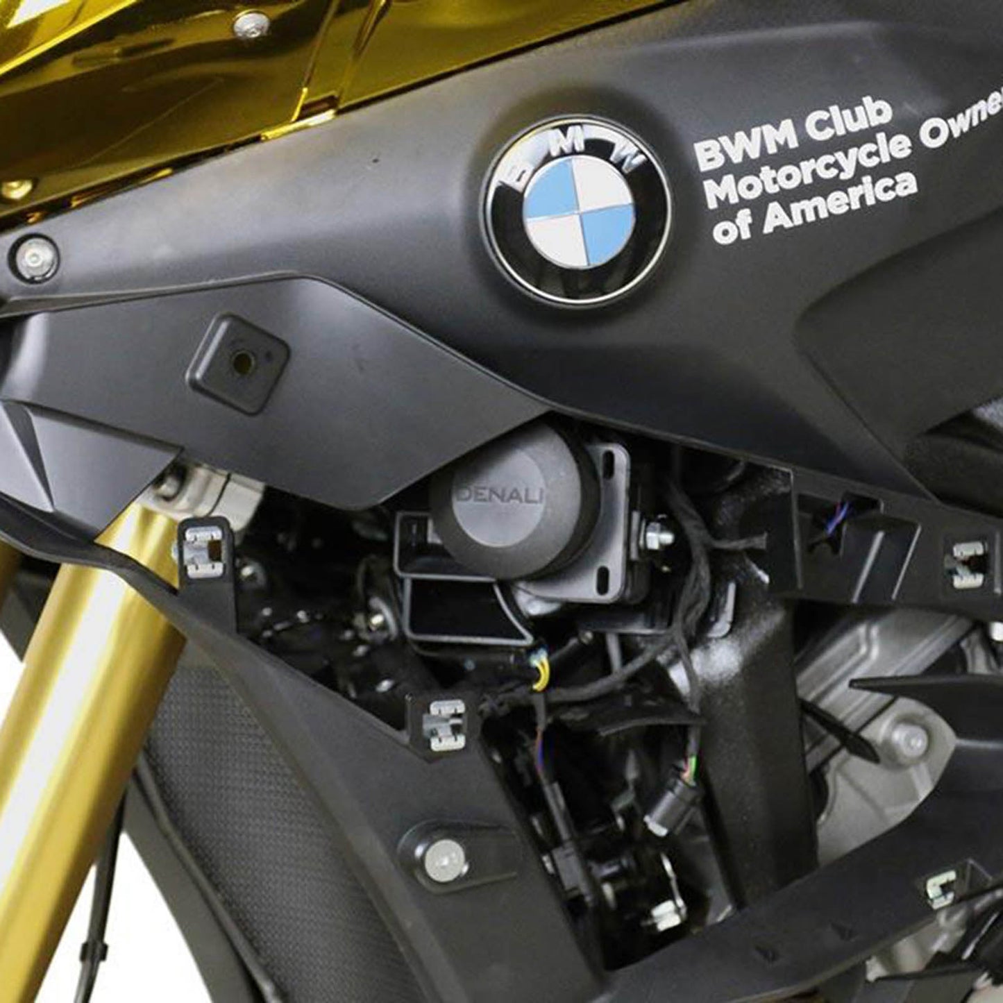 Denali Soundbomb Split Horn Mount Bracket - BMW S1000XR \'16-