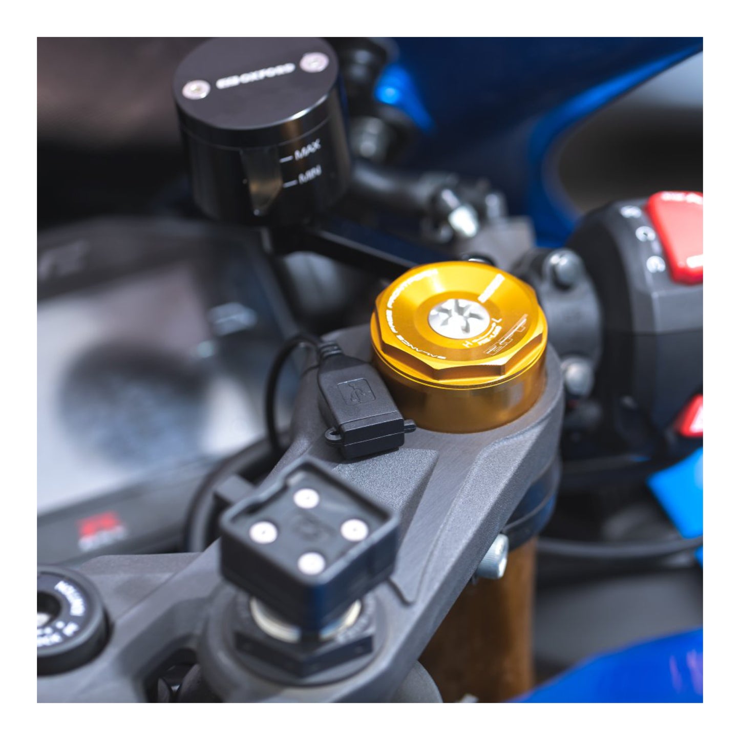 OXFORD USB TYPE A 3.0 AMP CHARGING KIT