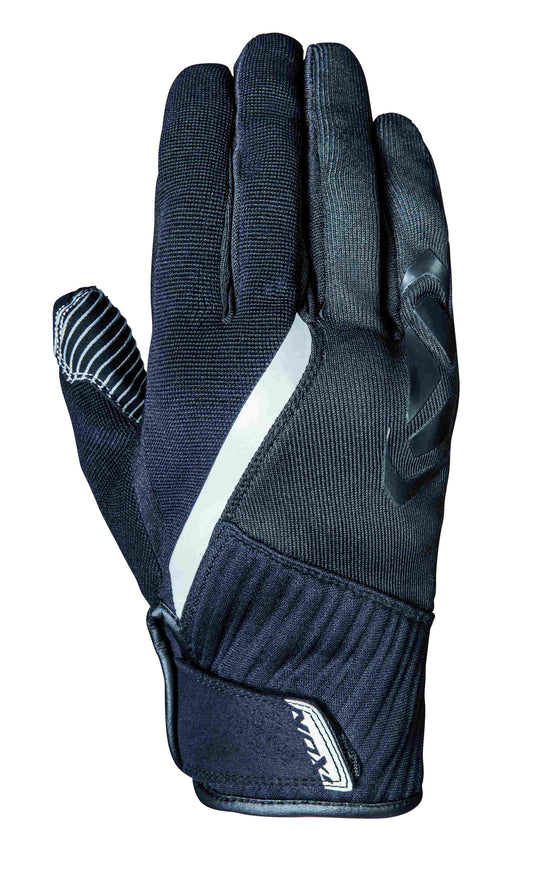 IXON RS WHEELIE KID GLOVES - BLACK/WHITE CASSONS PTY LTD sold by Cully's Yamaha