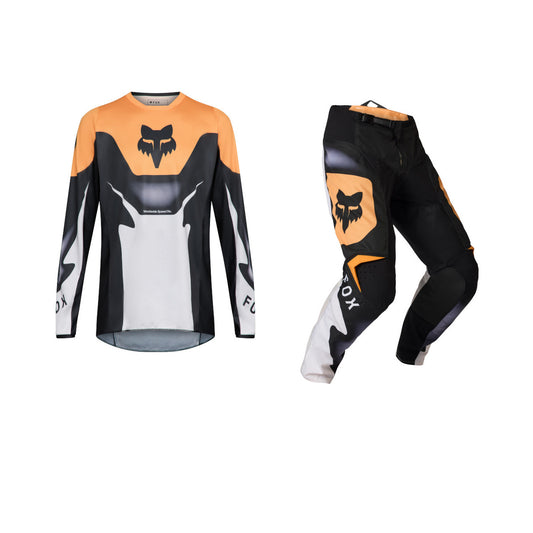 FOX 2026 180 NOBLE GEAR SET - BLACK/WHITE