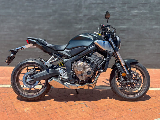 USED 2021 HONDA CB650R $9,990* Excl Gov Charges