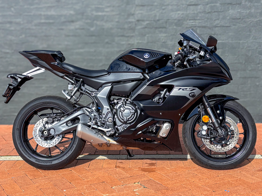 DEALER DEMO 2025 YAMAHA YZF-R7 HO $12,749* Excl Gov Charges