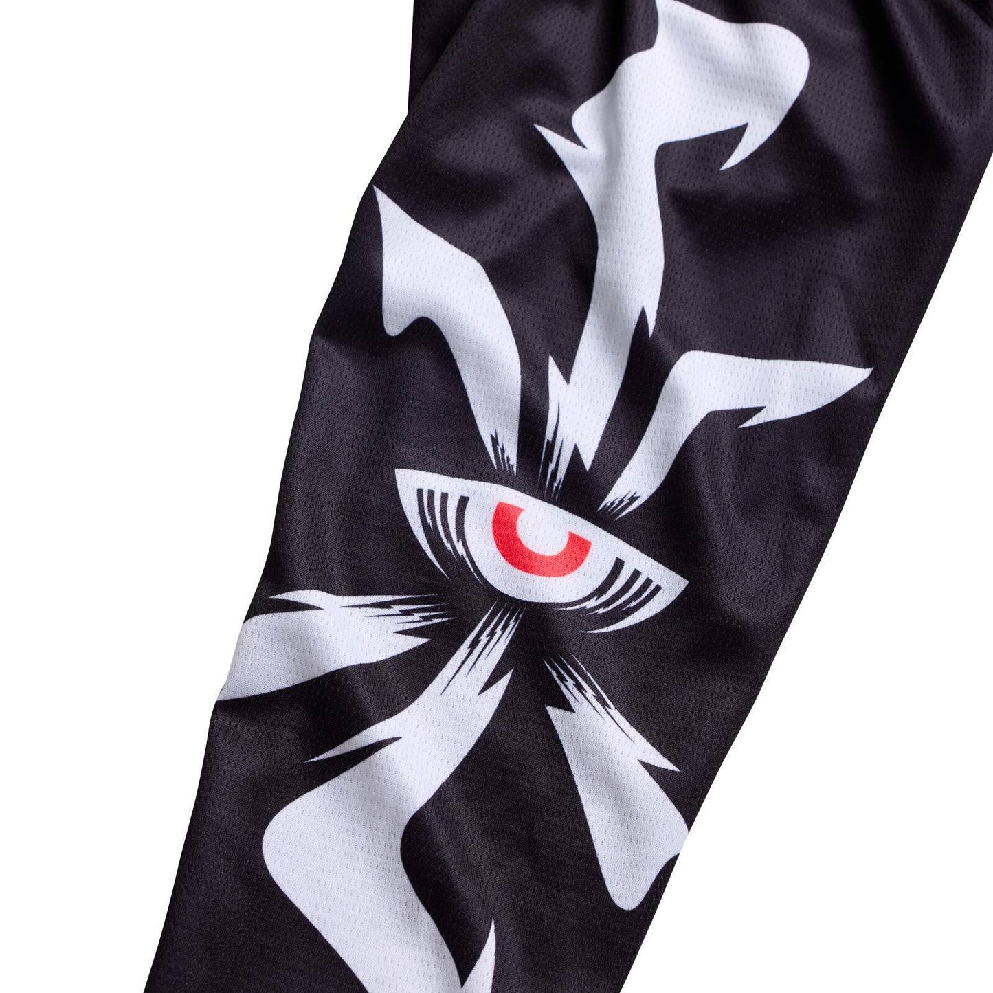 TLD 26.2 Youth GP Pro Jersey - Cyclops Black / Neo Red - detail 10